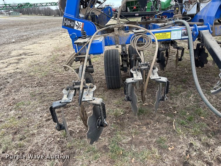 image for item EA4601 Dalton Ag DW7240-66 NH3 applicator