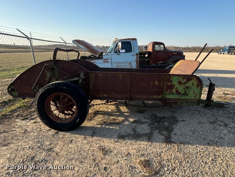 image for item EA4647 Manure spreader