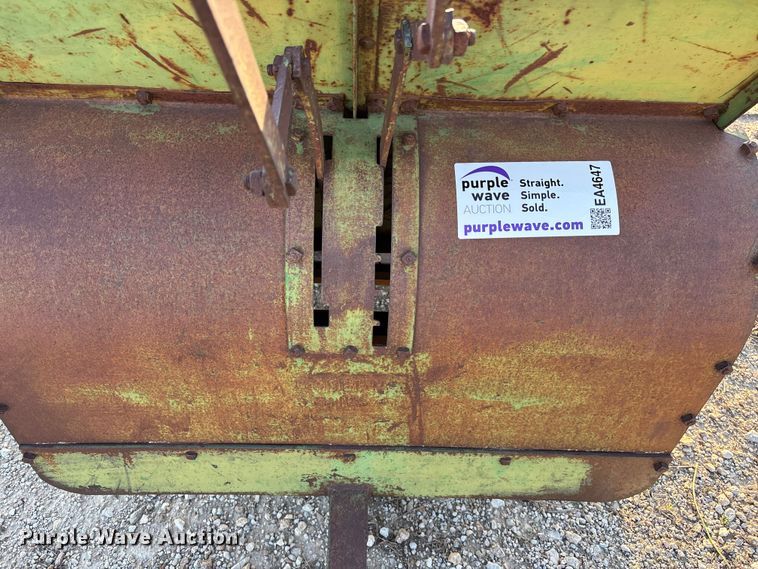 image for item EA4647 Manure spreader