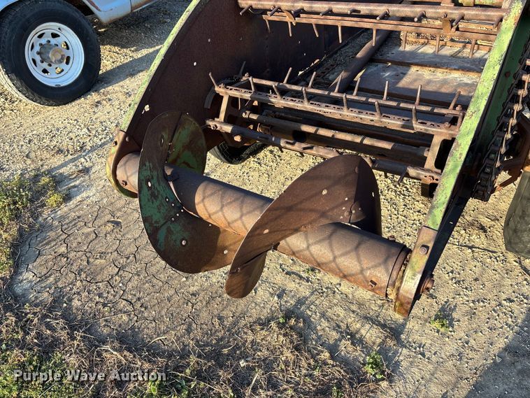 image for item EA4647 Manure spreader