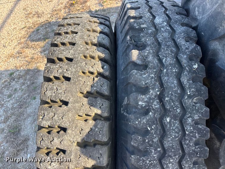 image for item EA4654 (4) tires and wheels