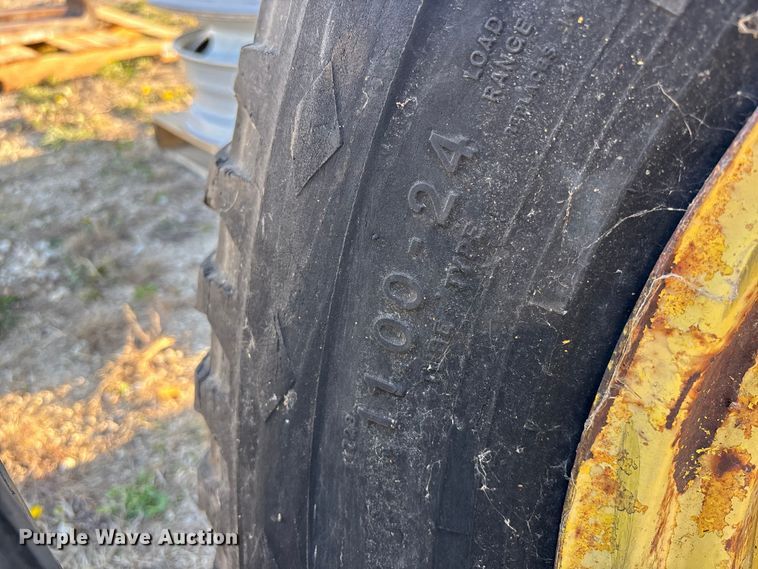 image for item EA4654 (4) tires and wheels