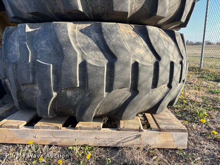 image for item EA4654 (4) tires and wheels