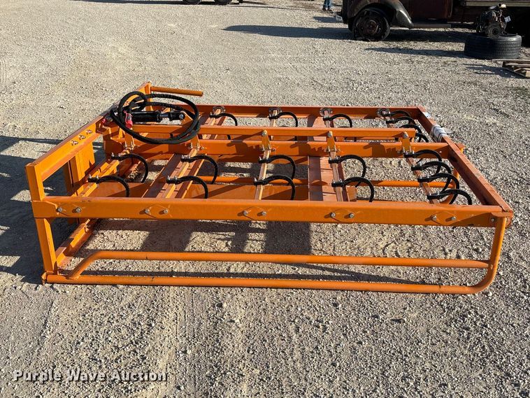 image for item EA4664 Land Honor Hag-12-23Q skid steer bale accumulator grapple