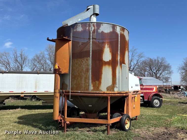 image for item EA4698 GT RB500 grain truck