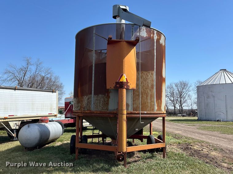 image for item EA4698 GT RB500 grain truck