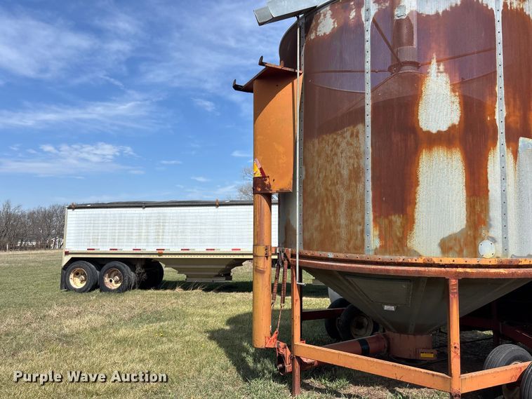 image for item EA4698 GT RB500 grain truck