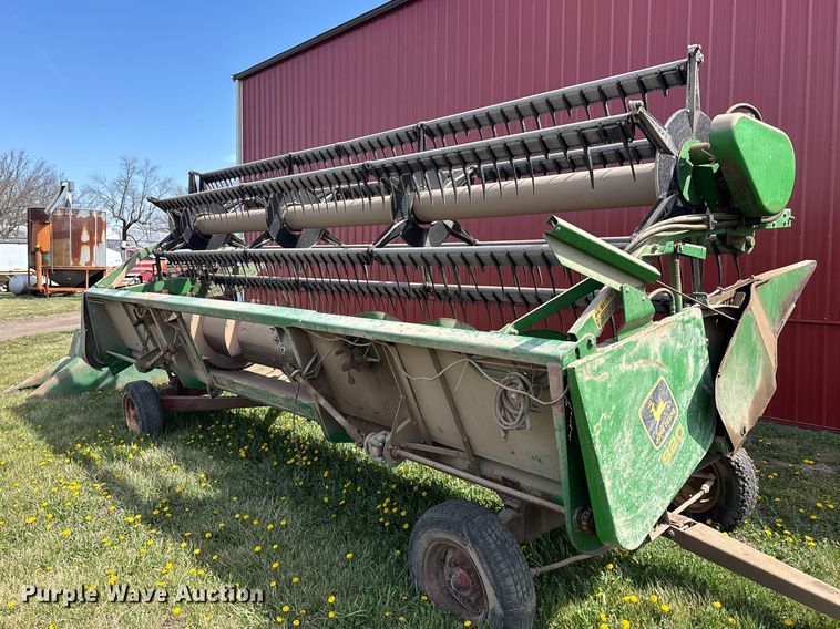 image for item EA4699 John Deere 920 rigid head