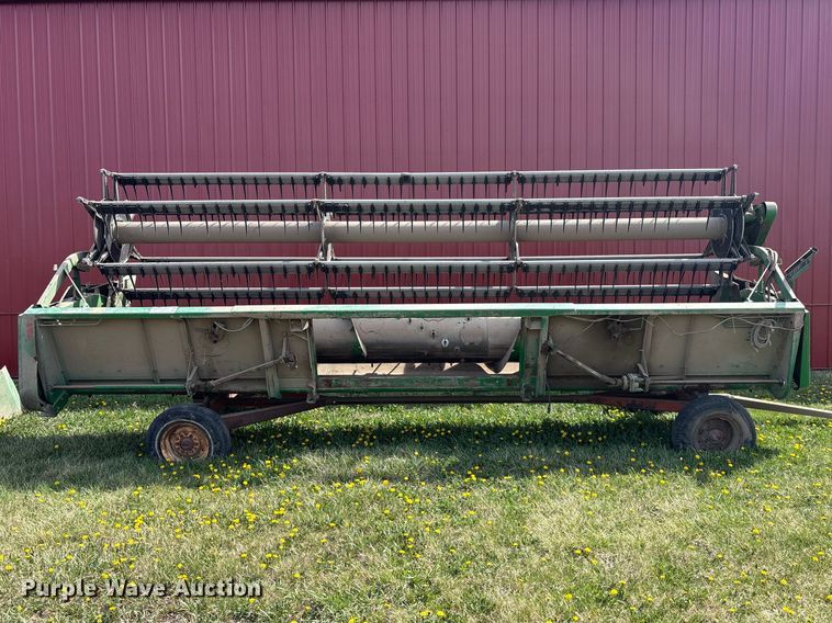 image for item EA4699 John Deere 920 rigid head