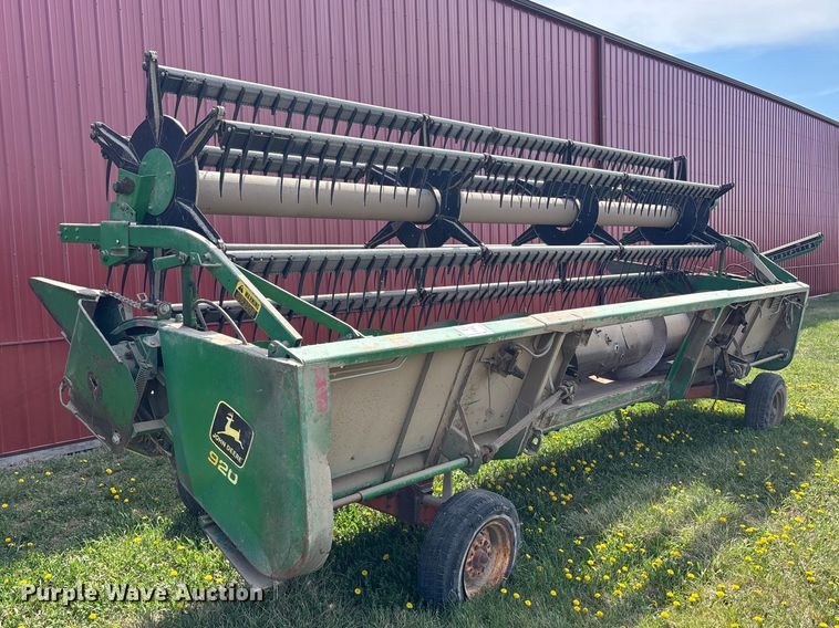 image for item EA4699 John Deere 920 rigid head