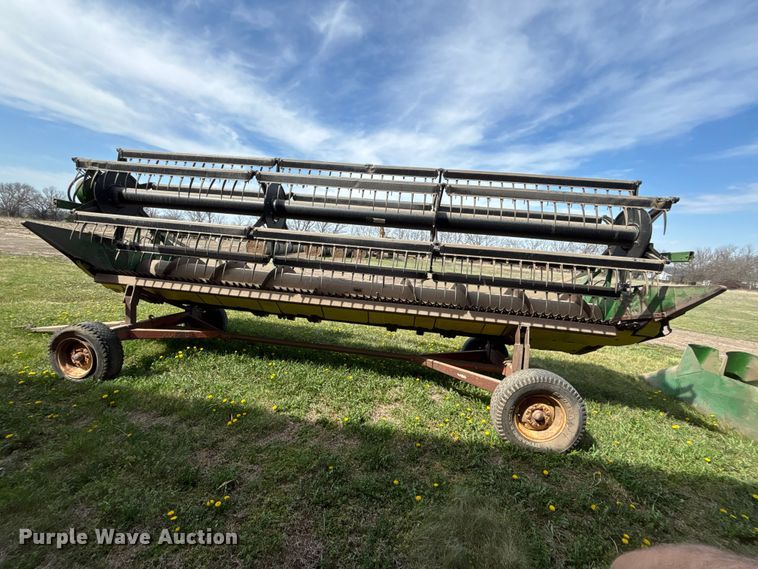 image for item EA4699 John Deere 920 rigid head