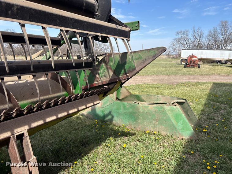 image for item EA4699 John Deere 920 rigid head