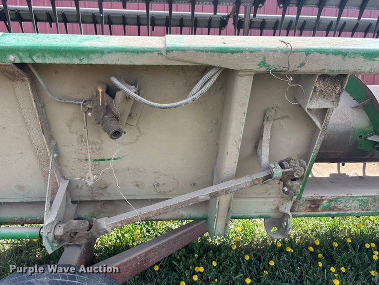 image for item EA4699 John Deere 920 rigid head