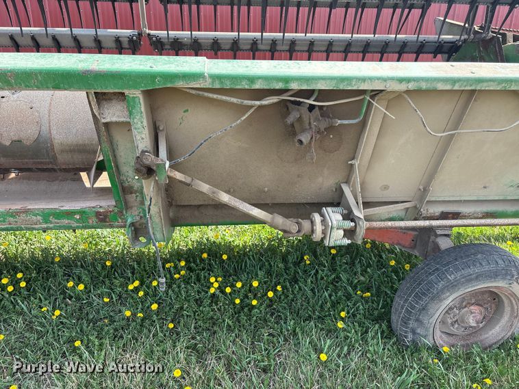 image for item EA4699 John Deere 920 rigid head