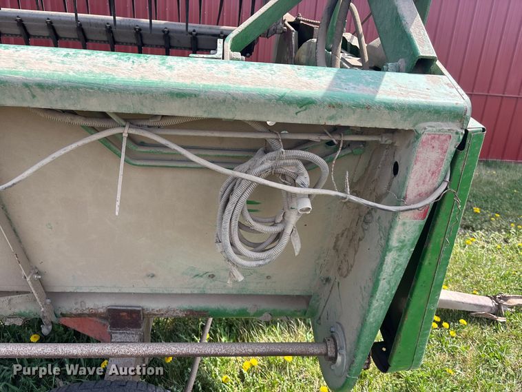 image for item EA4699 John Deere 920 rigid head