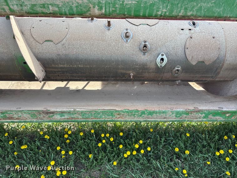 image for item EA4699 John Deere 920 rigid head