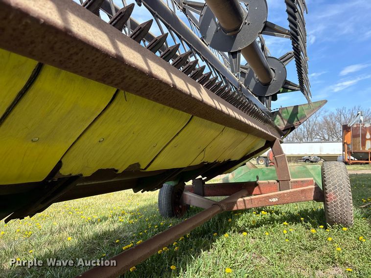 image for item EA4699 John Deere 920 rigid head