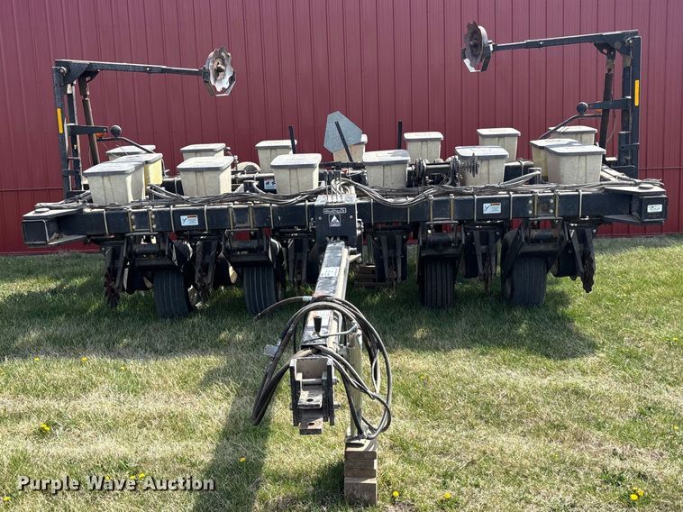 image for item EA4700 AGGO 12R30 Black Machine no-till planter