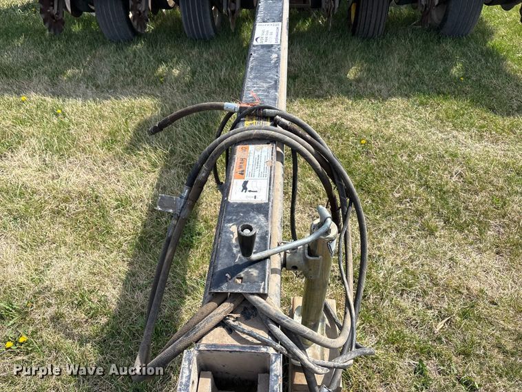 image for item EA4700 AGGO 12R30 Black Machine no-till planter