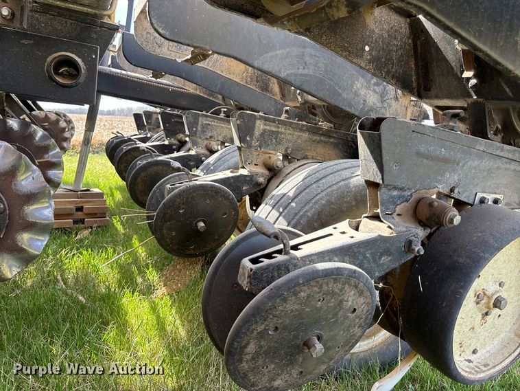 image for item EA4700 AGGO 12R30 Black Machine no-till planter