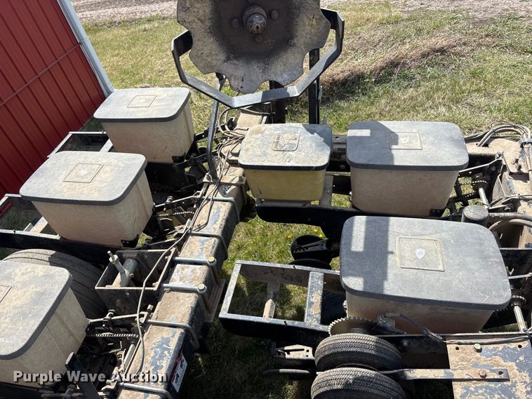 image for item EA4700 AGGO 12R30 Black Machine no-till planter