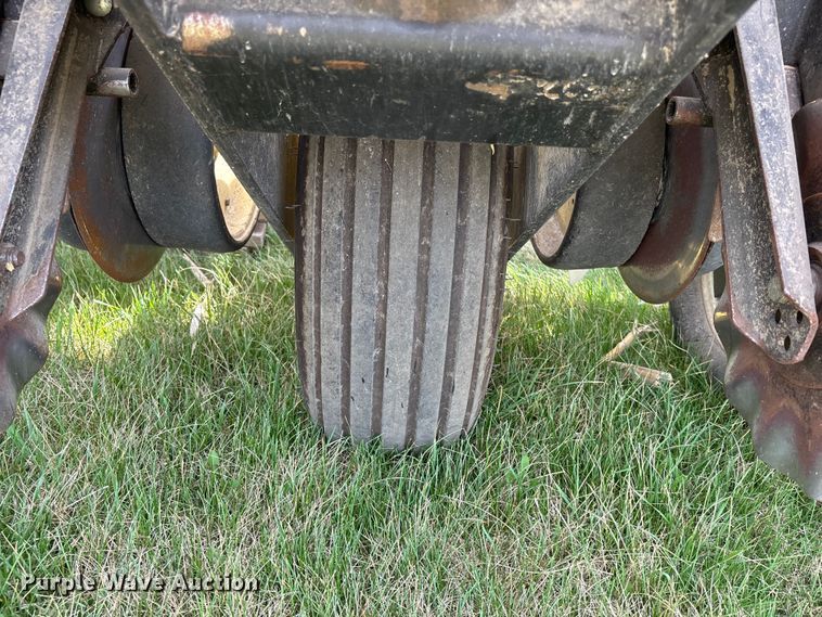 image for item EA4700 AGGO 12R30 Black Machine no-till planter