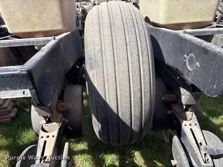 image for item EA4700 AGGO 12R30 Black Machine no-till planter