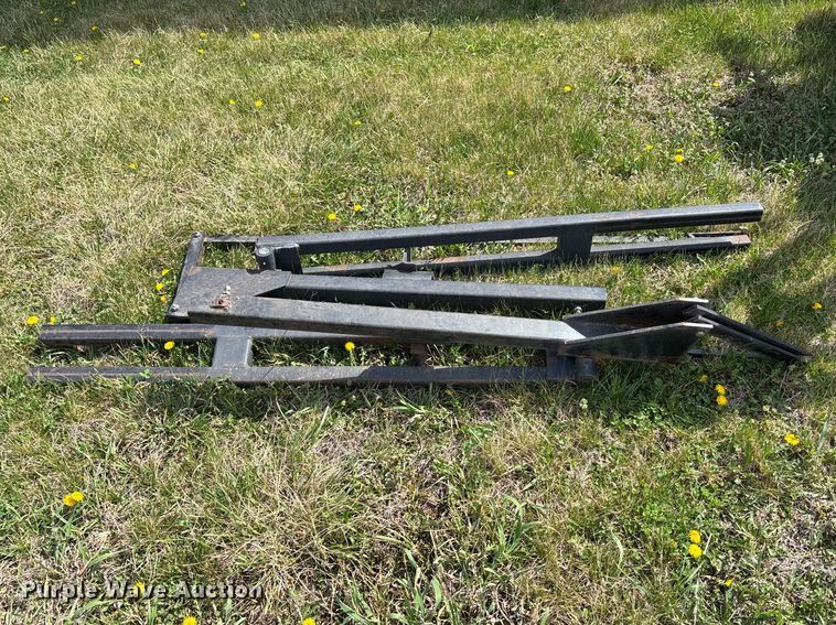 image for item EA4700 AGGO 12R30 Black Machine no-till planter