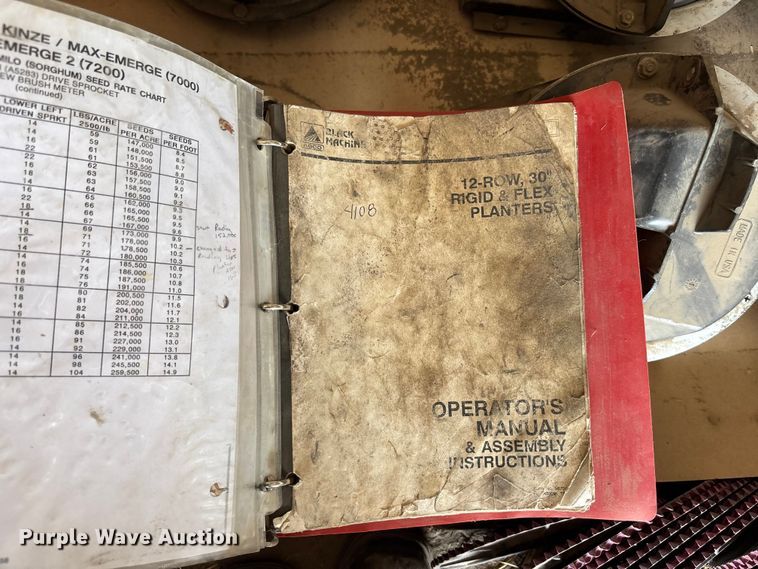 image for item EA4700 AGGO 12R30 Black Machine no-till planter