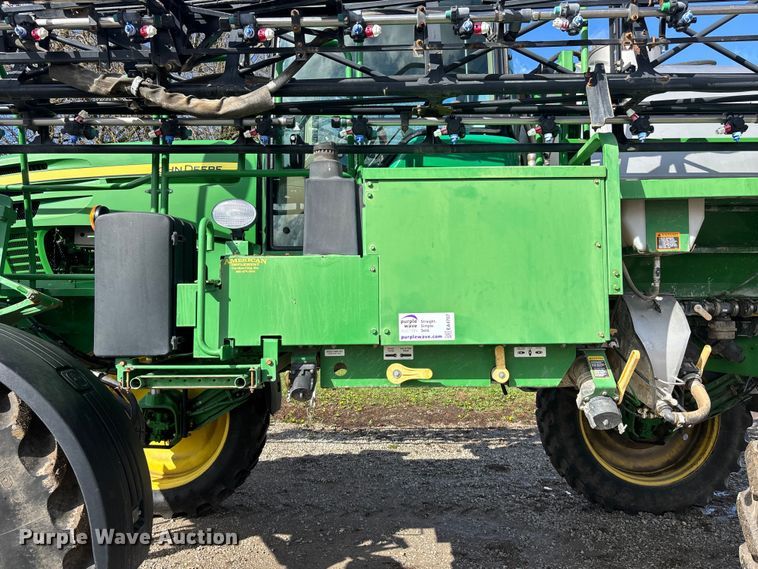image for item EA4707 2011 John Deere 4730 sprayer