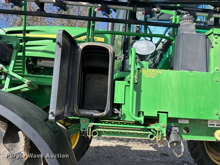 image for item EA4707 2011 John Deere 4730 sprayer