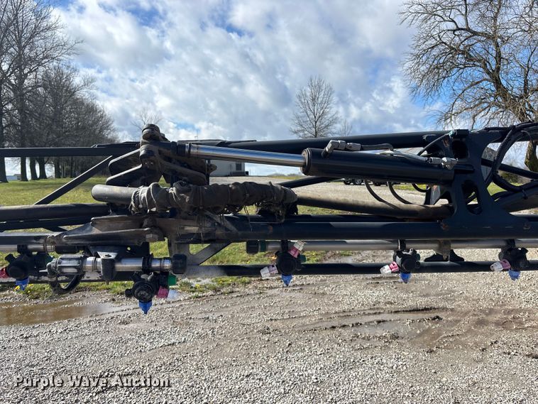 image for item EA4707 2011 John Deere 4730 sprayer