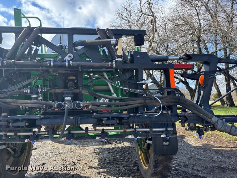 image for item EA4707 2011 John Deere 4730 sprayer