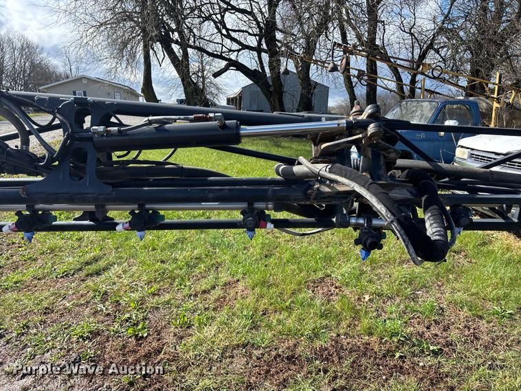 image for item EA4707 2011 John Deere 4730 sprayer