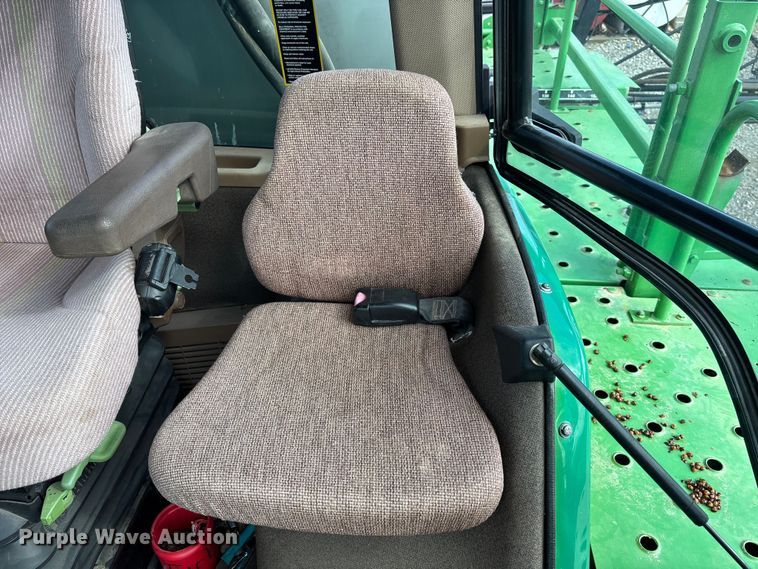 image for item EA4707 2011 John Deere 4730 sprayer