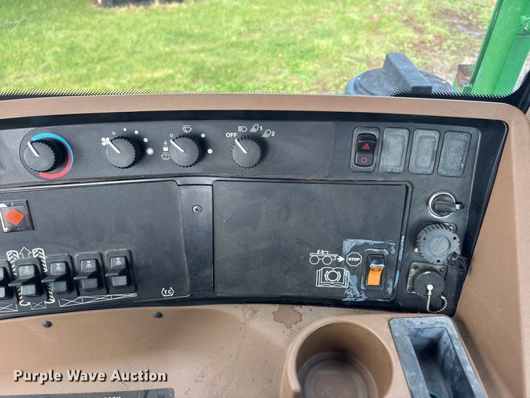 image for item EA4707 2011 John Deere 4730 sprayer