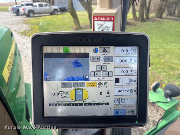 image for item EA4707 2011 John Deere 4730 sprayer