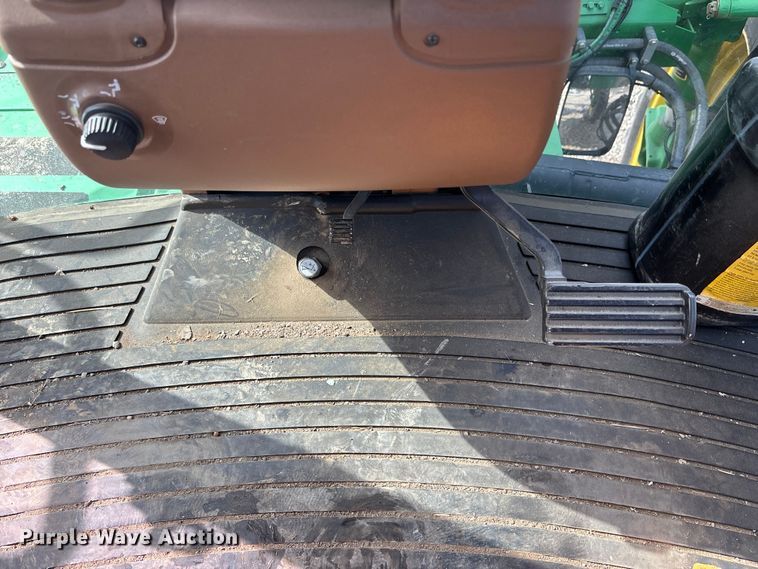 image for item EA4707 2011 John Deere 4730 sprayer