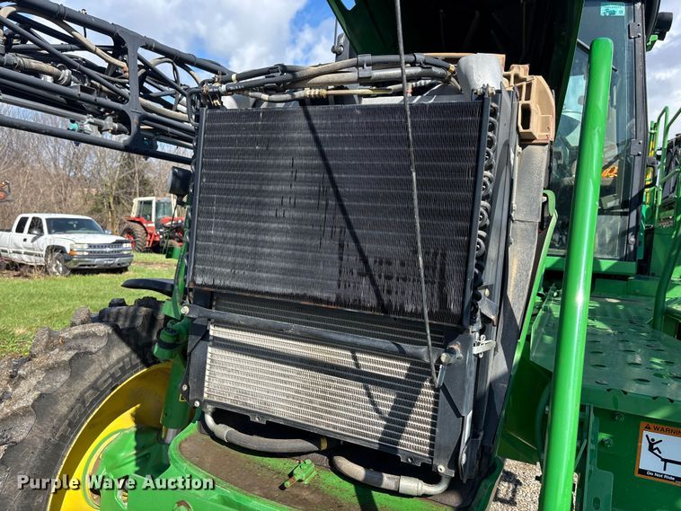 image for item EA4707 2011 John Deere 4730 sprayer