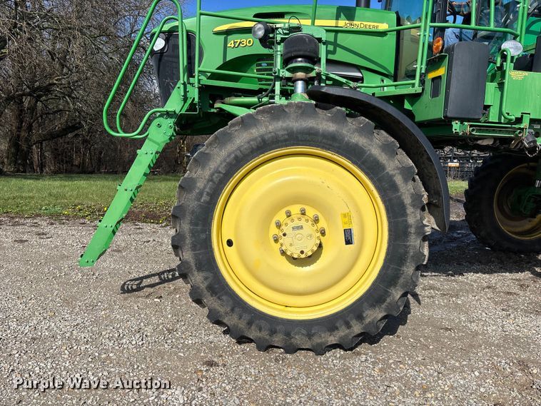 image for item EA4707 2011 John Deere 4730 sprayer