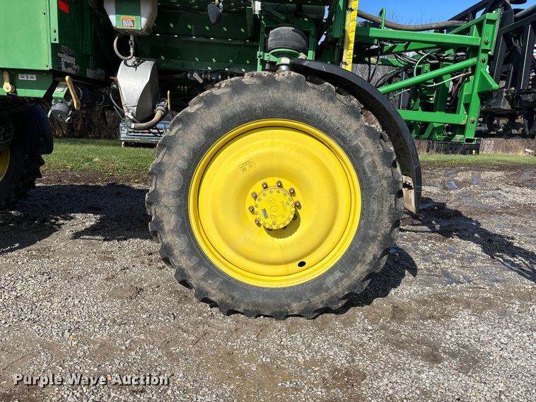 image for item EA4707 2011 John Deere 4730 sprayer