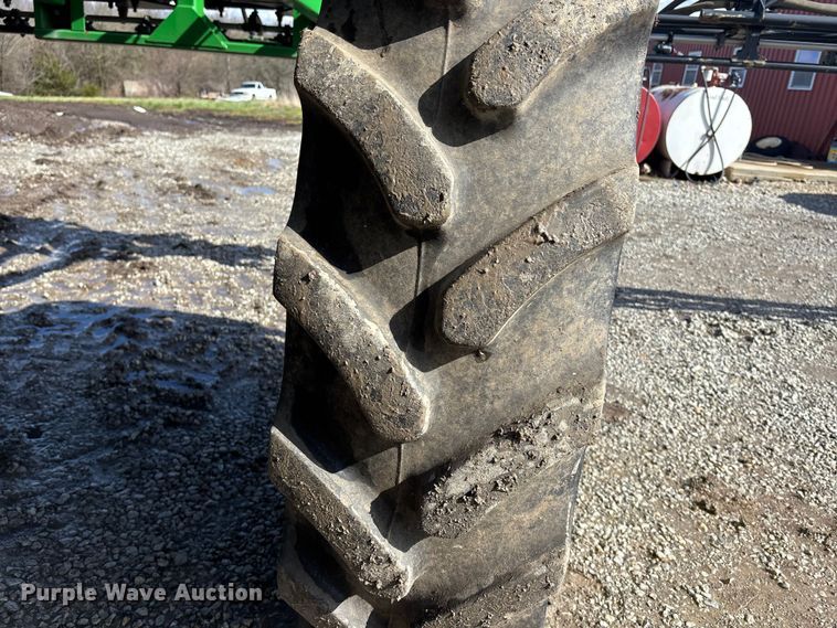 image for item EA4707 2011 John Deere 4730 sprayer