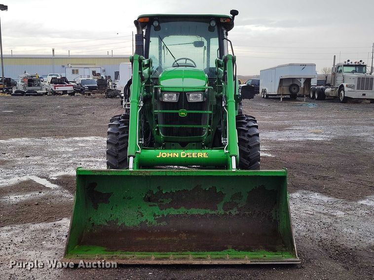 image for item ED0011 2013 John Deere 5085M MFWD tractor