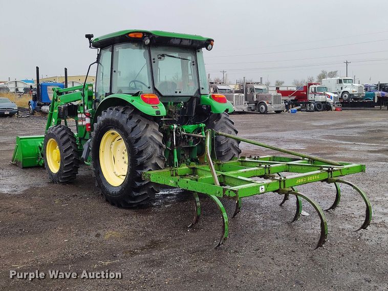image for item ED0011 2013 John Deere 5085M MFWD tractor