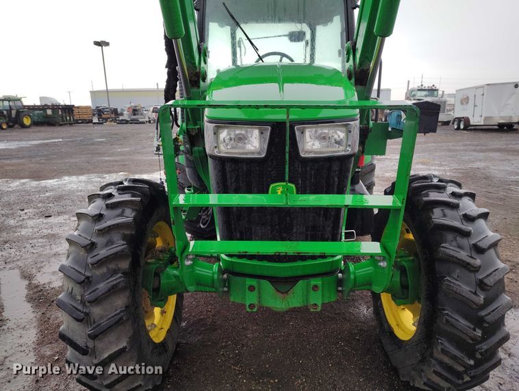 image for item ED0011 2013 John Deere 5085M MFWD tractor
