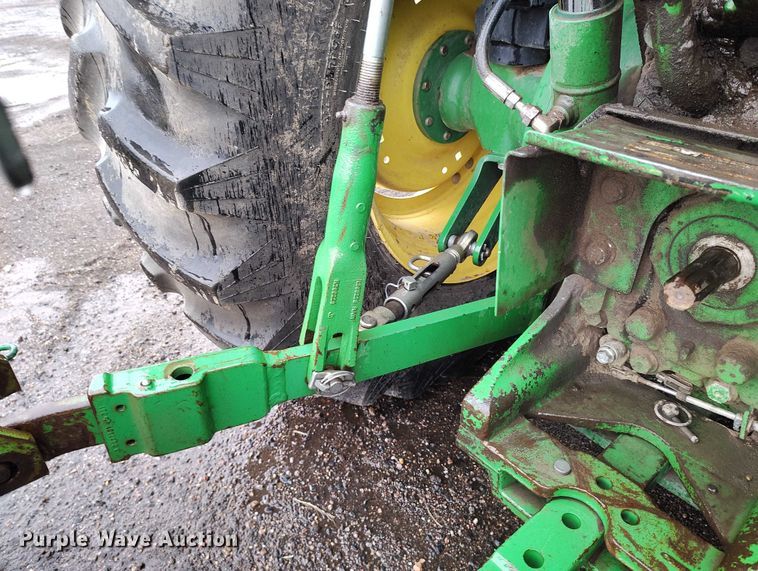 image for item ED0011 2013 John Deere 5085M MFWD tractor