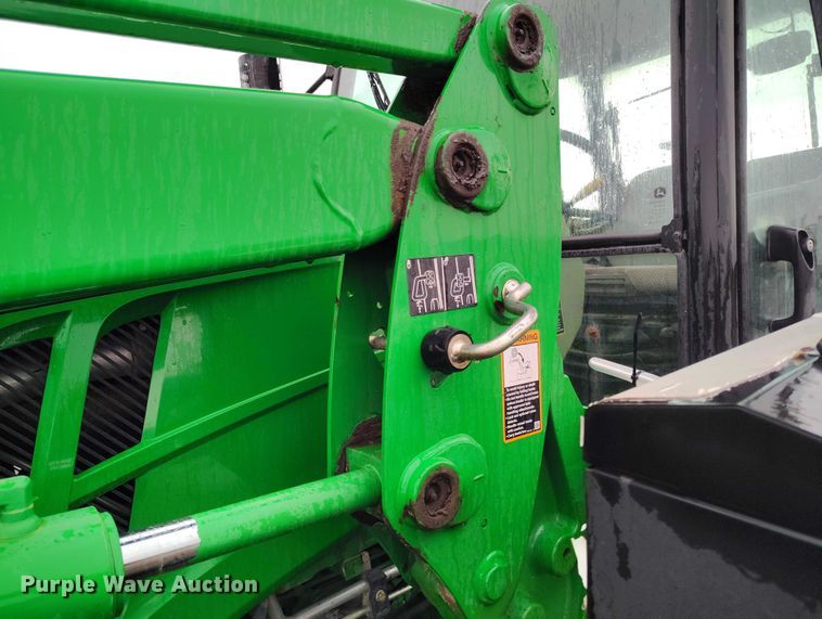 image for item ED0011 2013 John Deere 5085M MFWD tractor