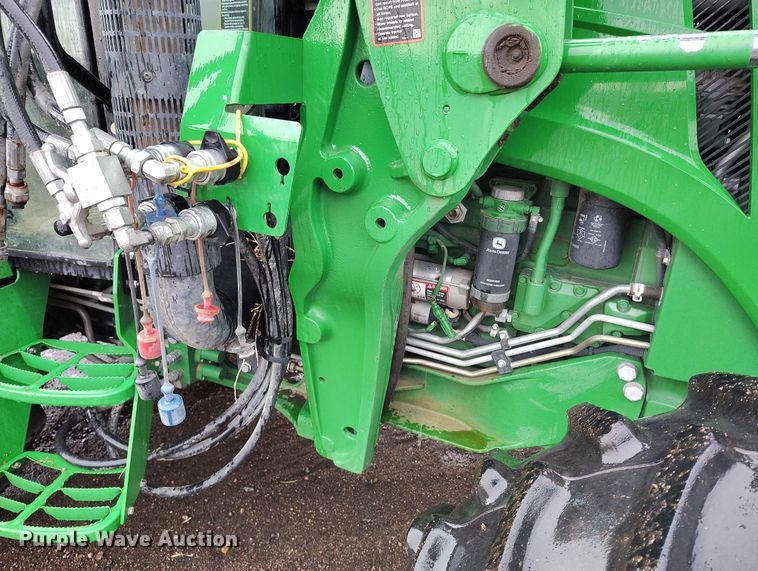 image for item ED0011 2013 John Deere 5085M MFWD tractor