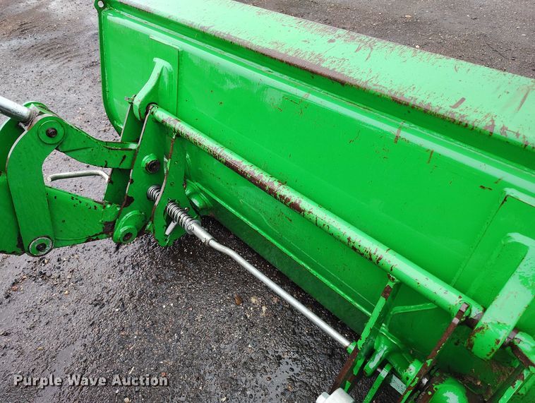 image for item ED0011 2013 John Deere 5085M MFWD tractor