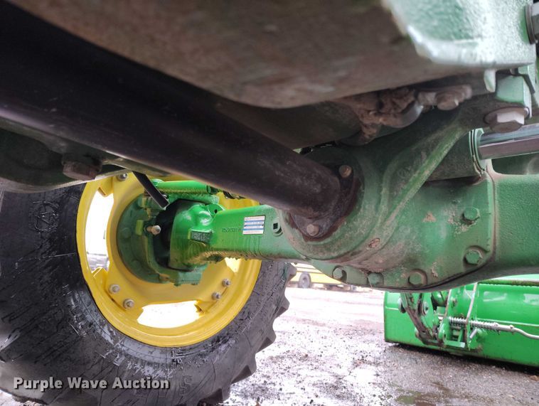 image for item ED0011 2013 John Deere 5085M MFWD tractor